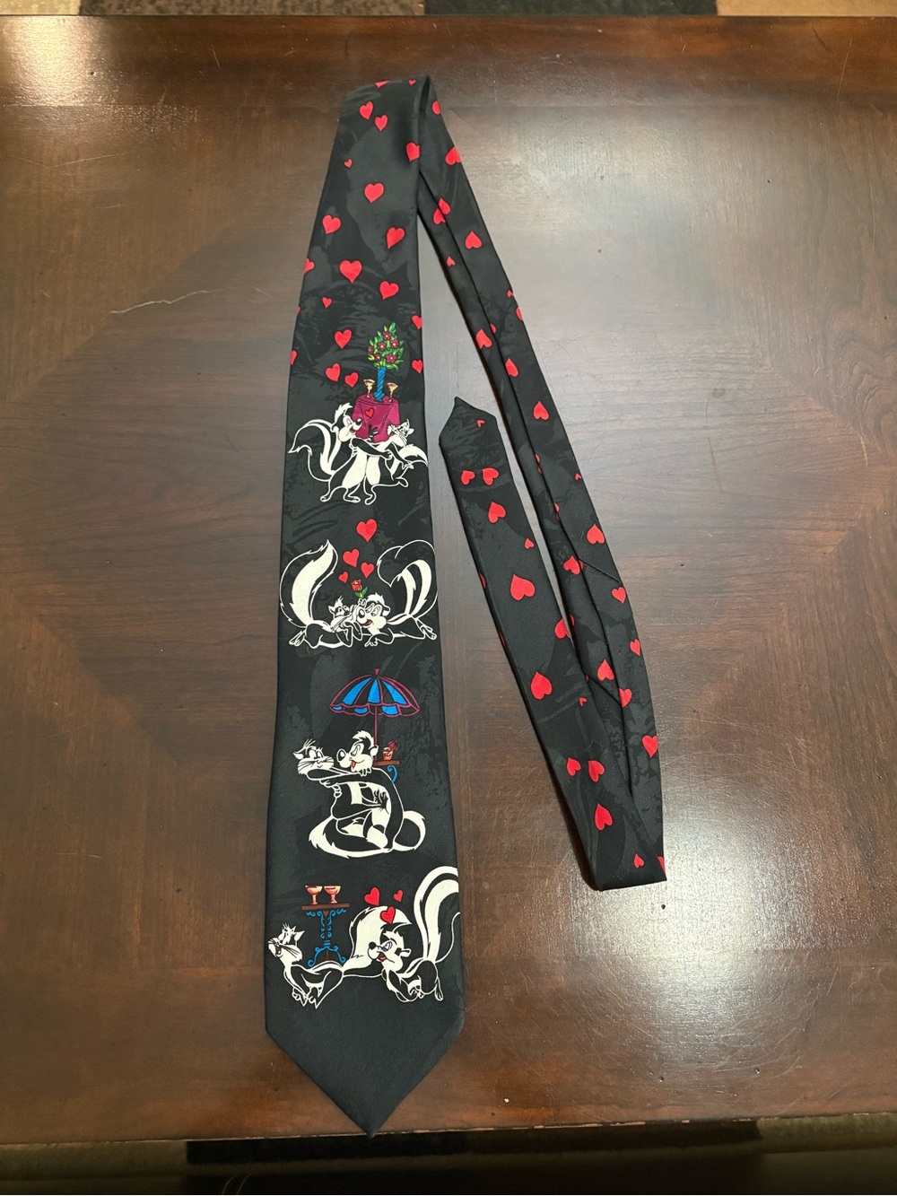 Pepe Le Pew Looney Tunes Mania Tie 1993 100% Polyester Penelope Love